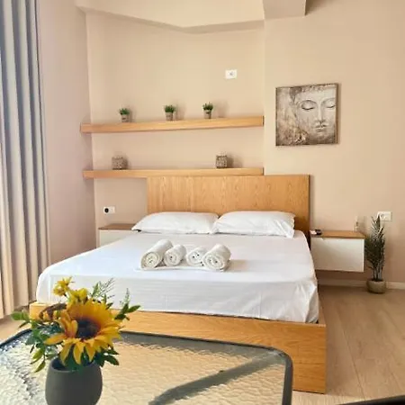 شقة Apartamentet Me Te Mira Ne *